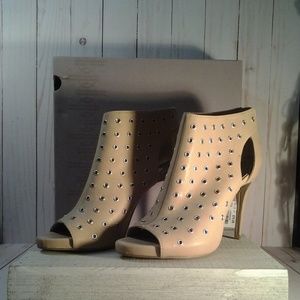 JENNIFER LOPEZ Shoes